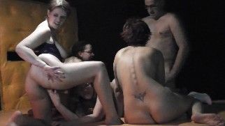 10 Swinger auf der Matte 3
