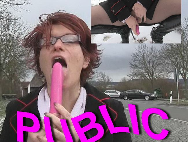 Knallhart - Dildofuck in Public
